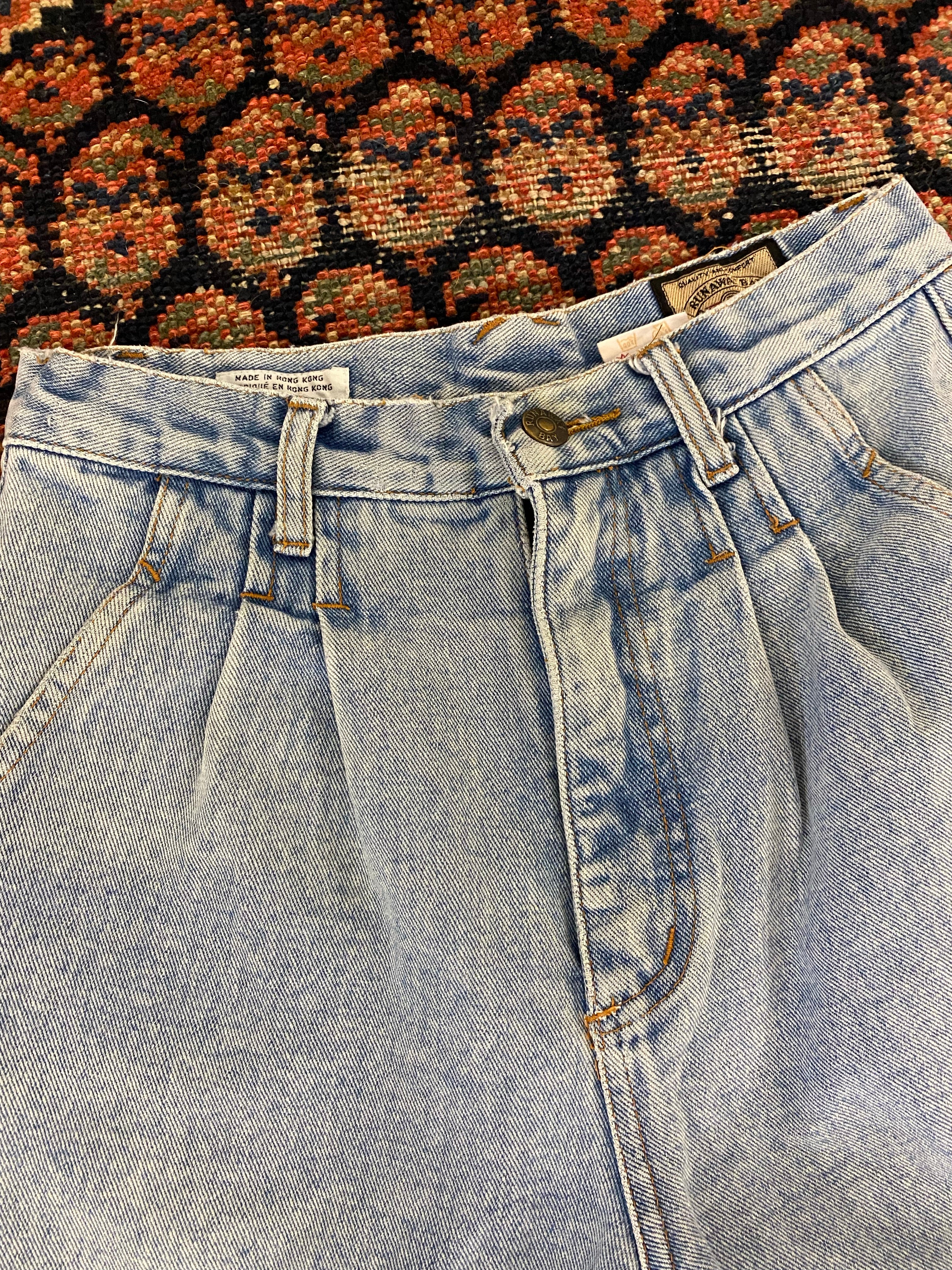 Vintage High Waisted Pleated Denim Shorts - 26in
