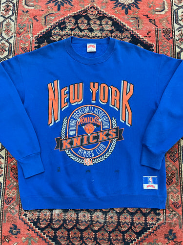 VINTAGE NEW YORK KNICKS CREWNECK - MEDIUM