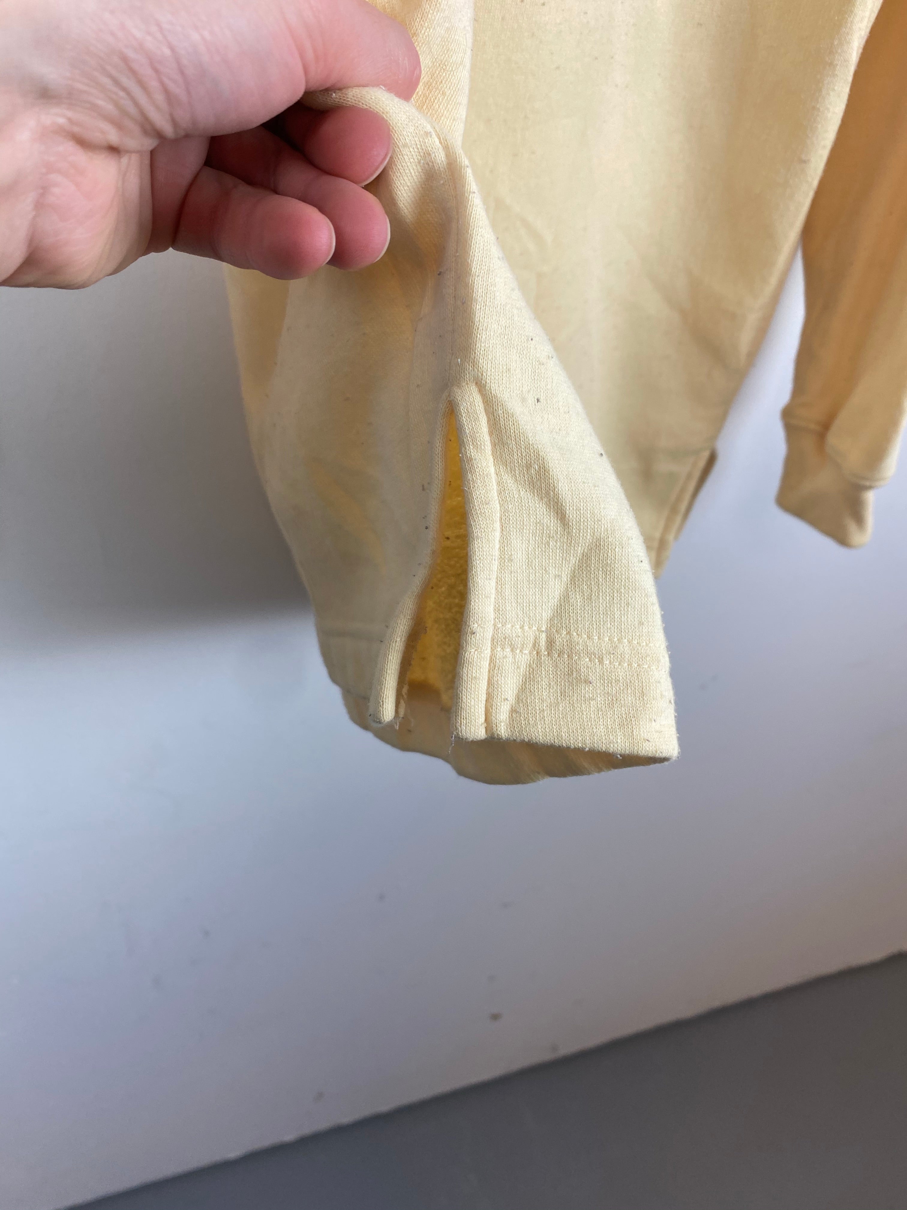 90s embroidered Daisy crewneck