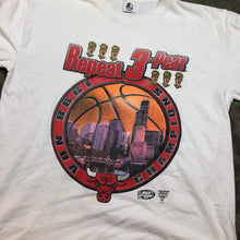 Load image into Gallery viewer, Bulls 3Peat starter t shirt