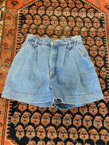 90s Pleated High Waisted Denim Shorts - 26in