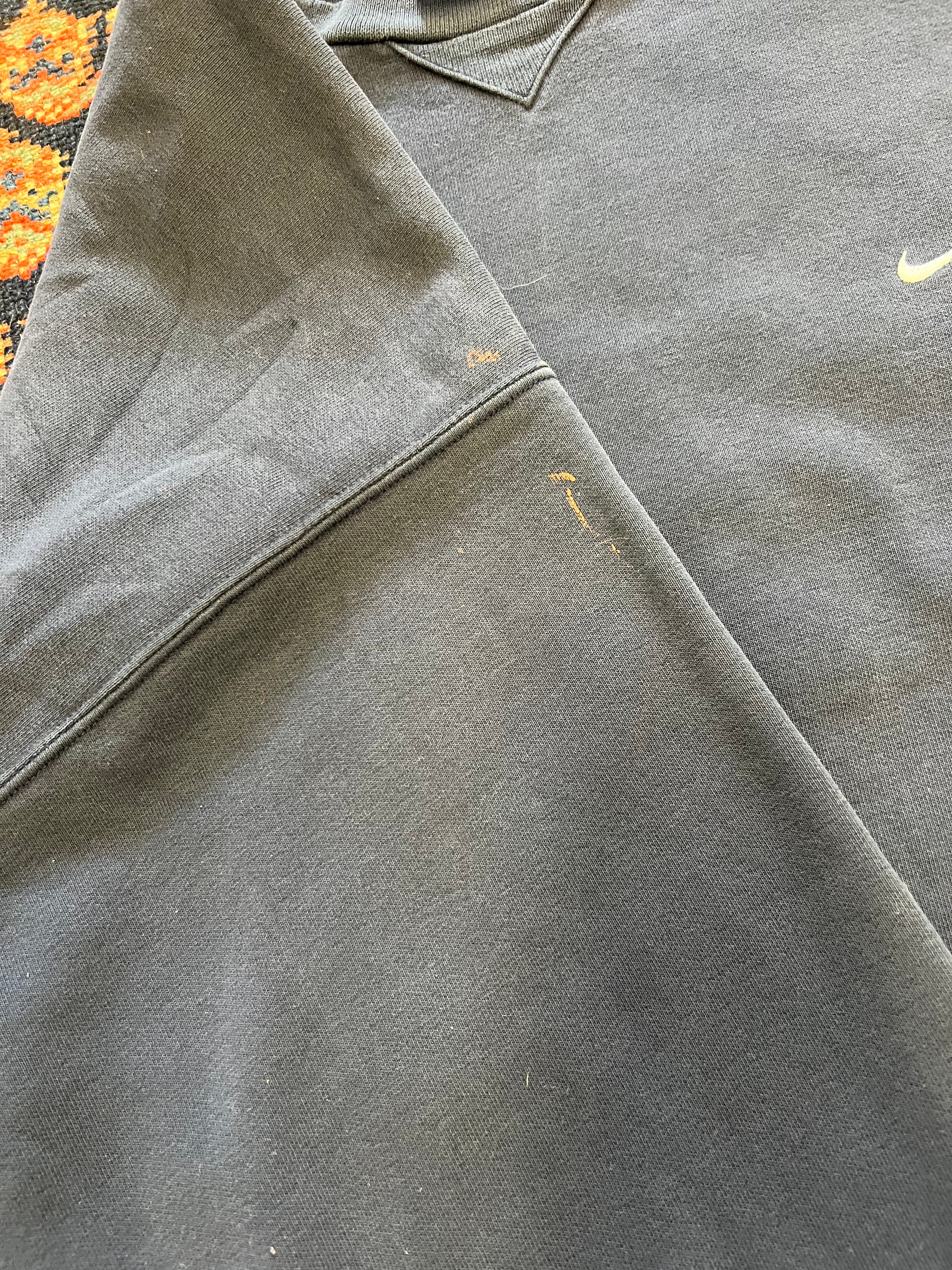 VINTAGE NIKE CREWNECK - LARGE