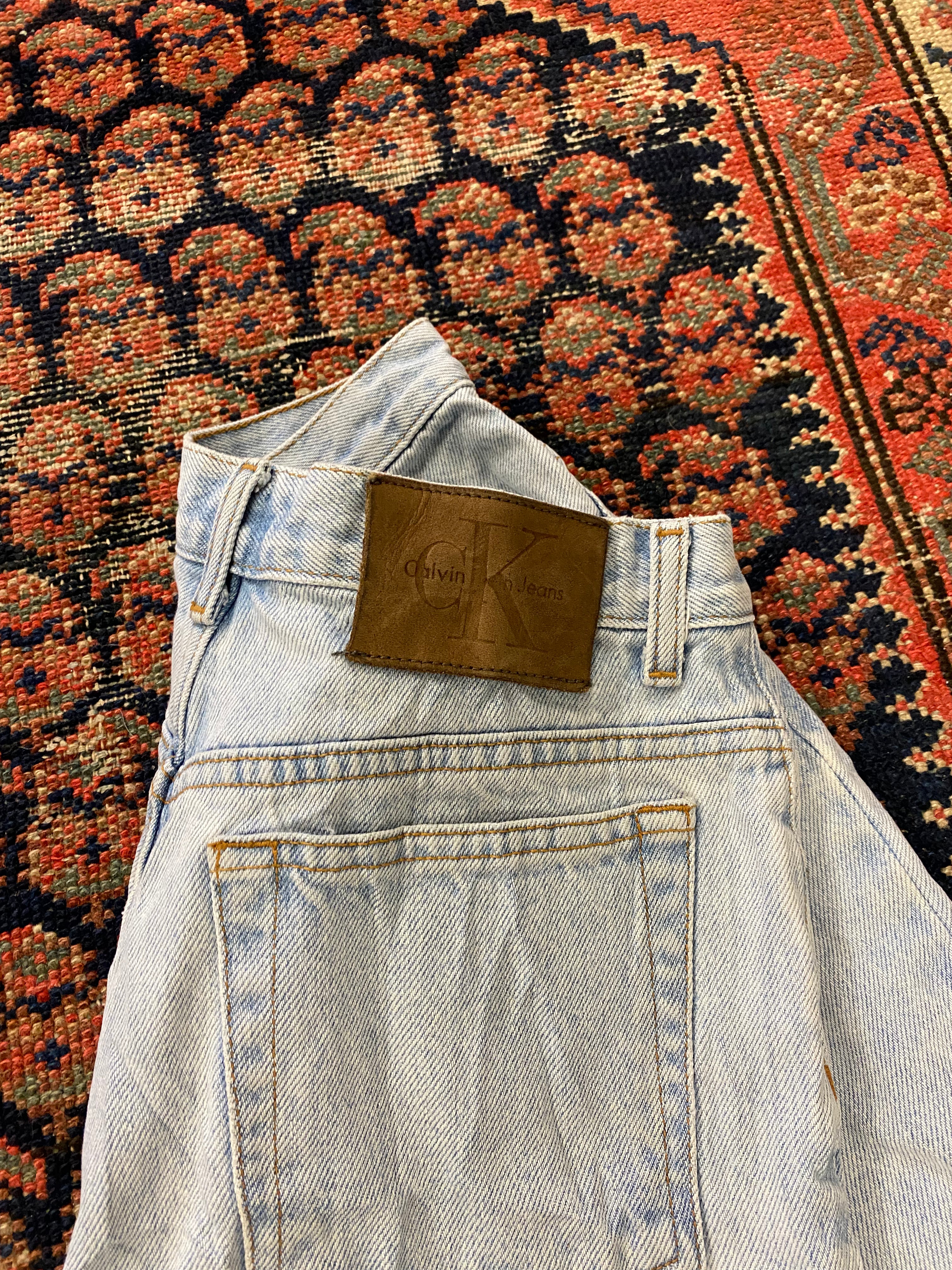 90s Cuffed Calvin Klein High Waisted Denim shorts - 28IN/W