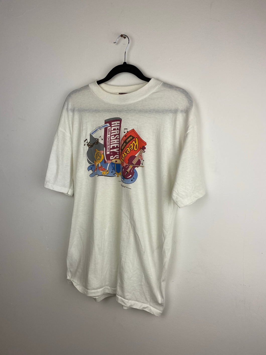1990 paper thin Herseys t shirt