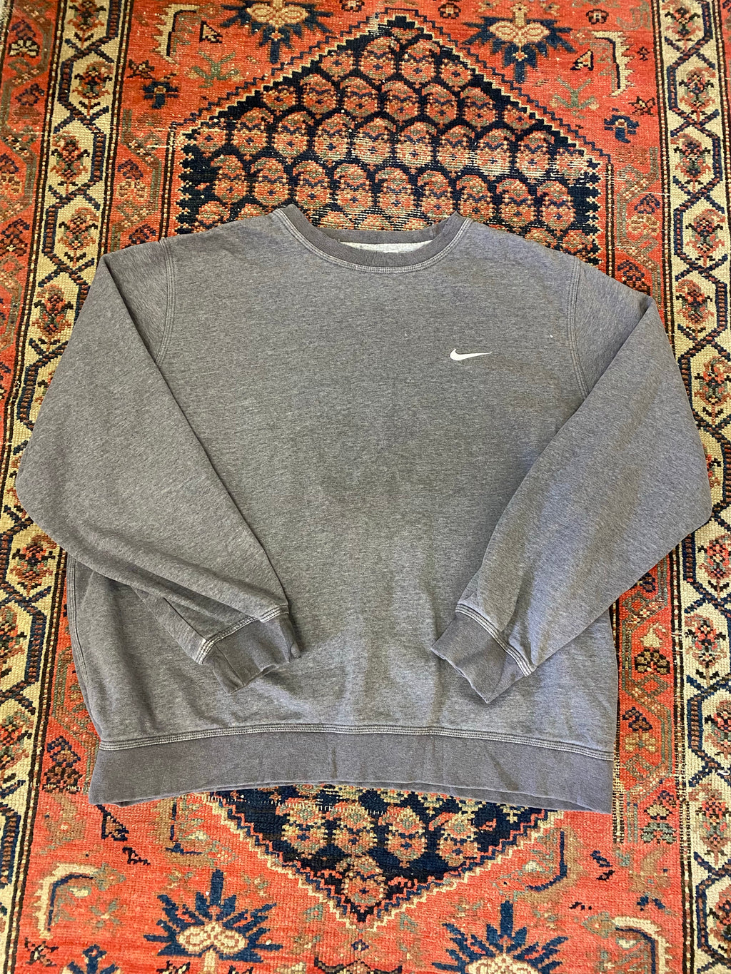 Faded 2000s Nike Crewneck - M/L