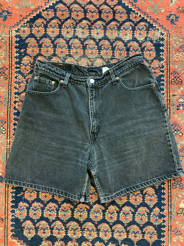 90s HIGH WAISTED LEVIS DEnim shorts - 31IN/W