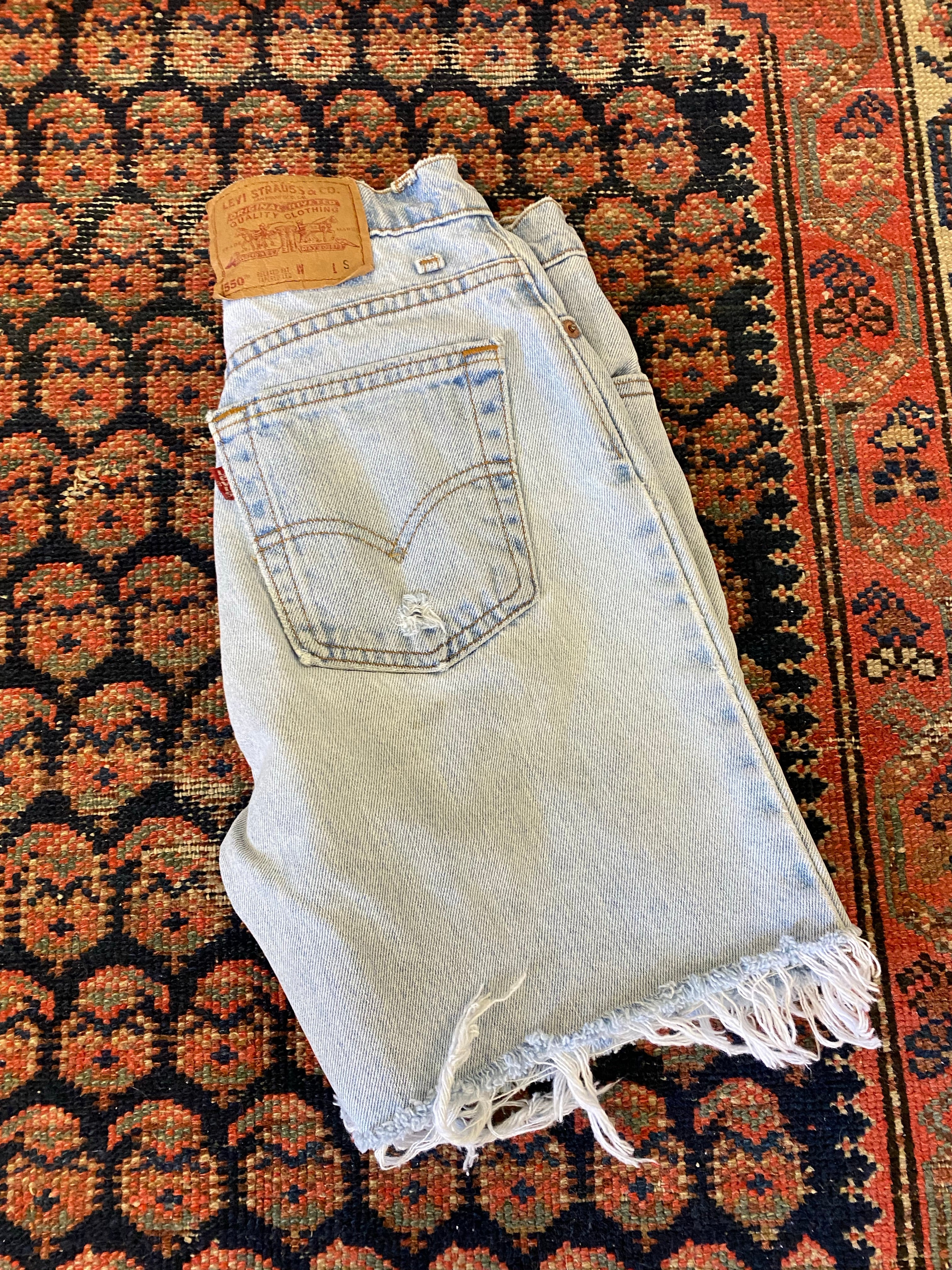 Vintage Light Wash Levis High Waisted Denim Shorts - 27in