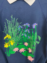 Load image into Gallery viewer, 90s flower collared crewneck - M