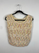 Load image into Gallery viewer, 90s knitted vest - M