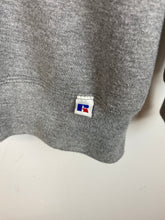 Load image into Gallery viewer, 90s Made in USA Russell crewneck - S