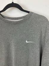Load image into Gallery viewer, Thin Nike T shirt - L