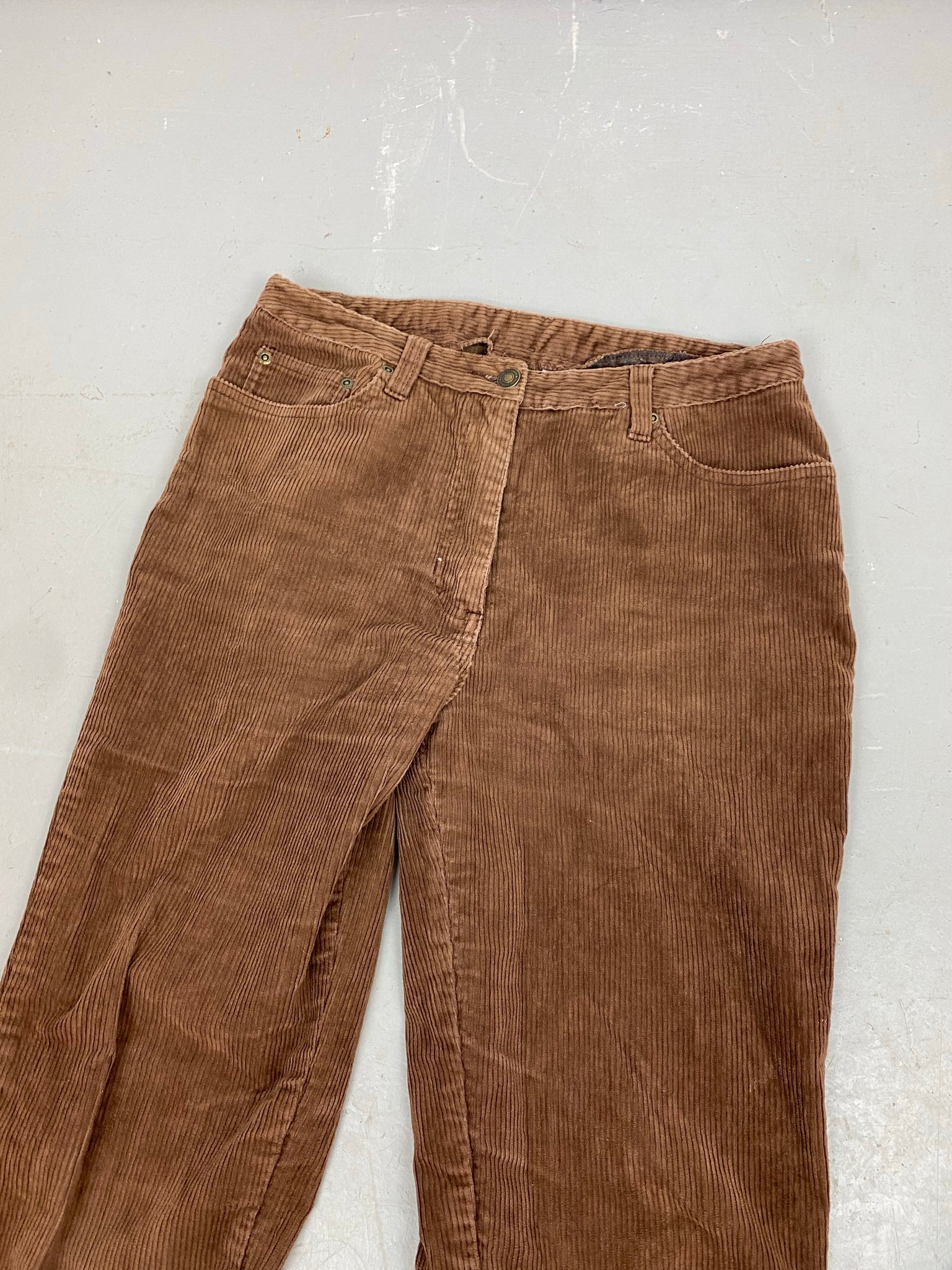 The Annie Straight Corduroy Pant in Amber Brown – Frank And Oak Canada