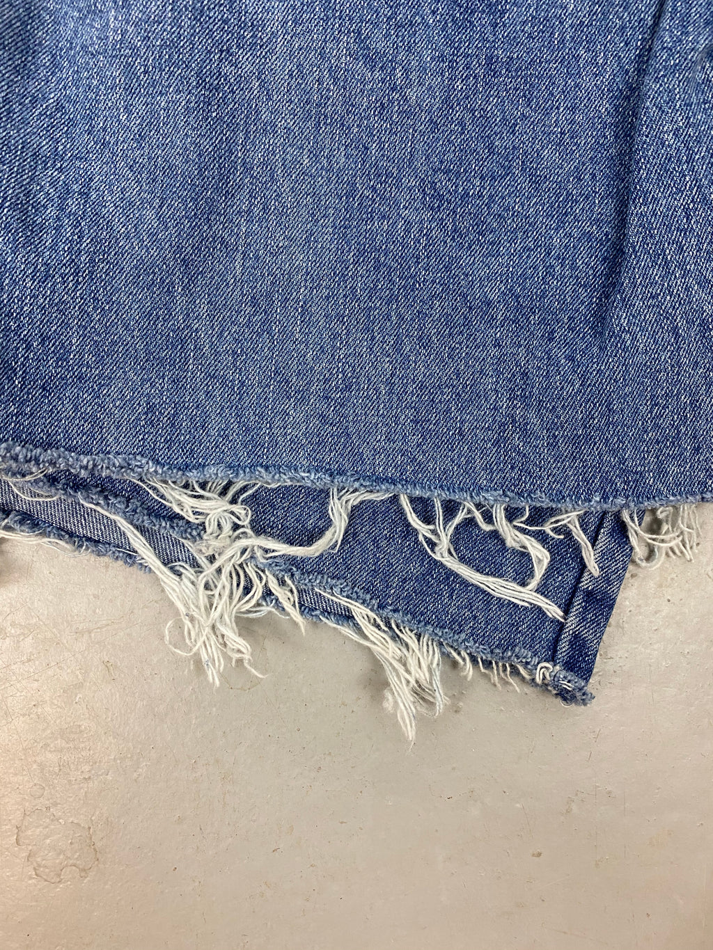 90s St. John’s high waisted denim shorts - 28in