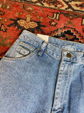 Load image into Gallery viewer, Vintage High Waisted Wrangler Denim Jeans - 27in