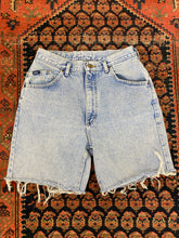 Load image into Gallery viewer, Vintage Lee High Waisted Frayed Denim Shorts - 29in
