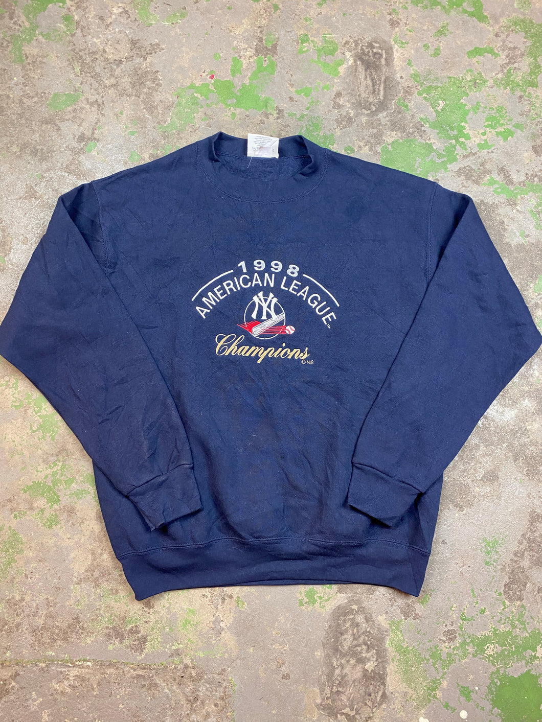 Embroidered Yankees crewneck