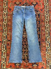 Load image into Gallery viewer, Vintage L.e.i flare denim jeans - 29IN/W