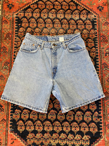 90s Hemmed High Waisted Levis Denim Shorts - 30in