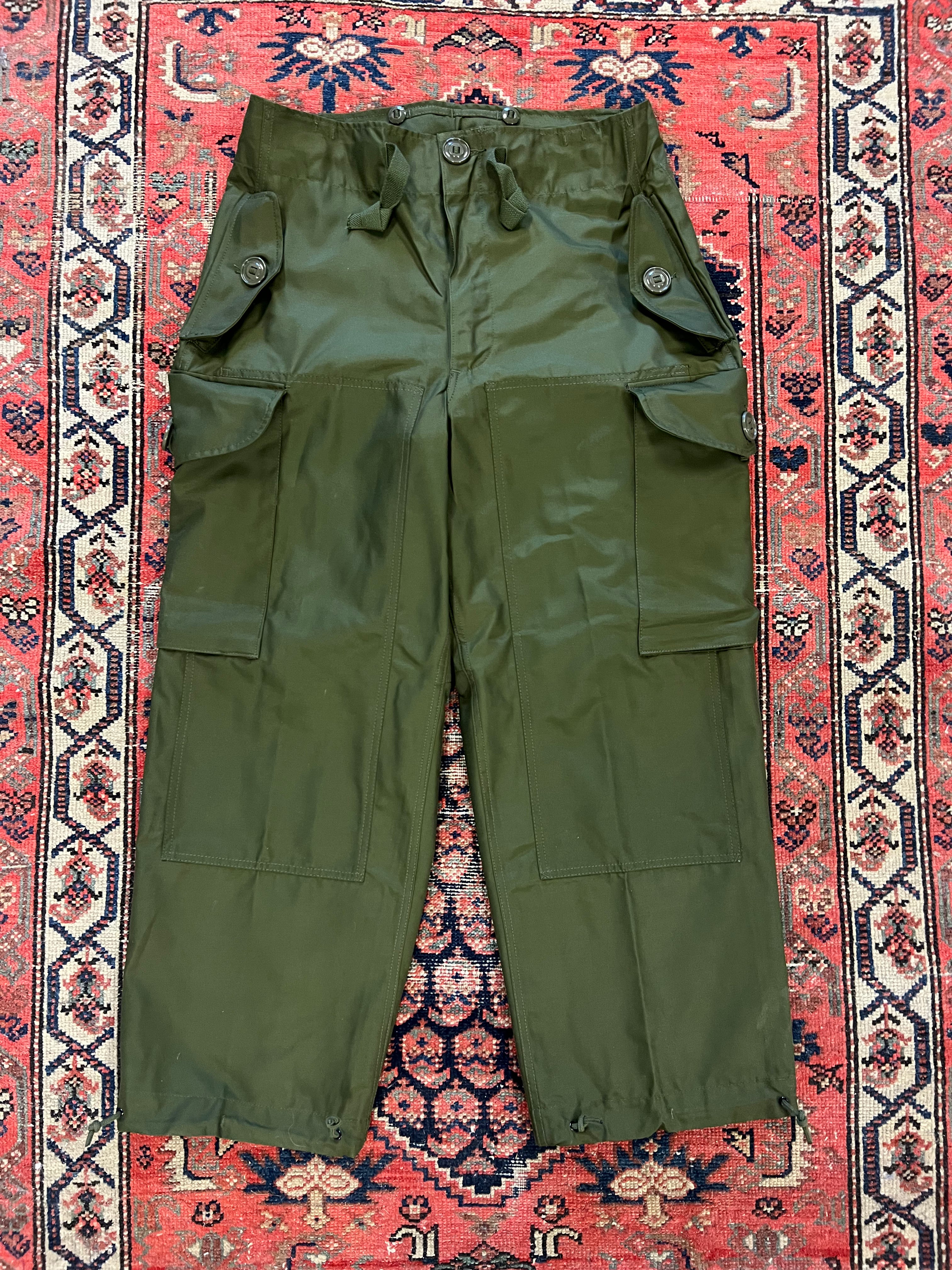 VINTAGE MILITARY PANTS - 32-34IN/W