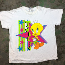 Load image into Gallery viewer, Vintage Tweety t shirt