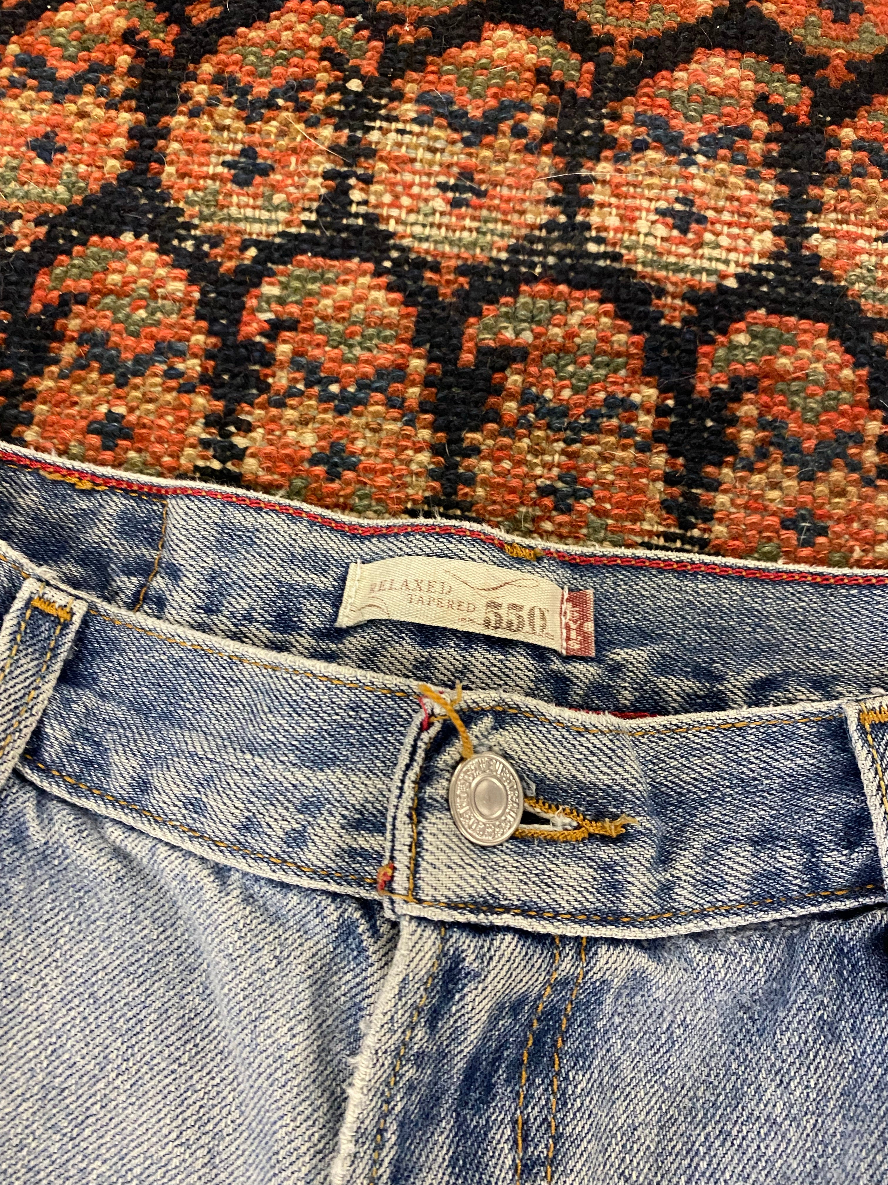 Vintage Levi’s High Waisted Frayed Denim Shorts - 30in