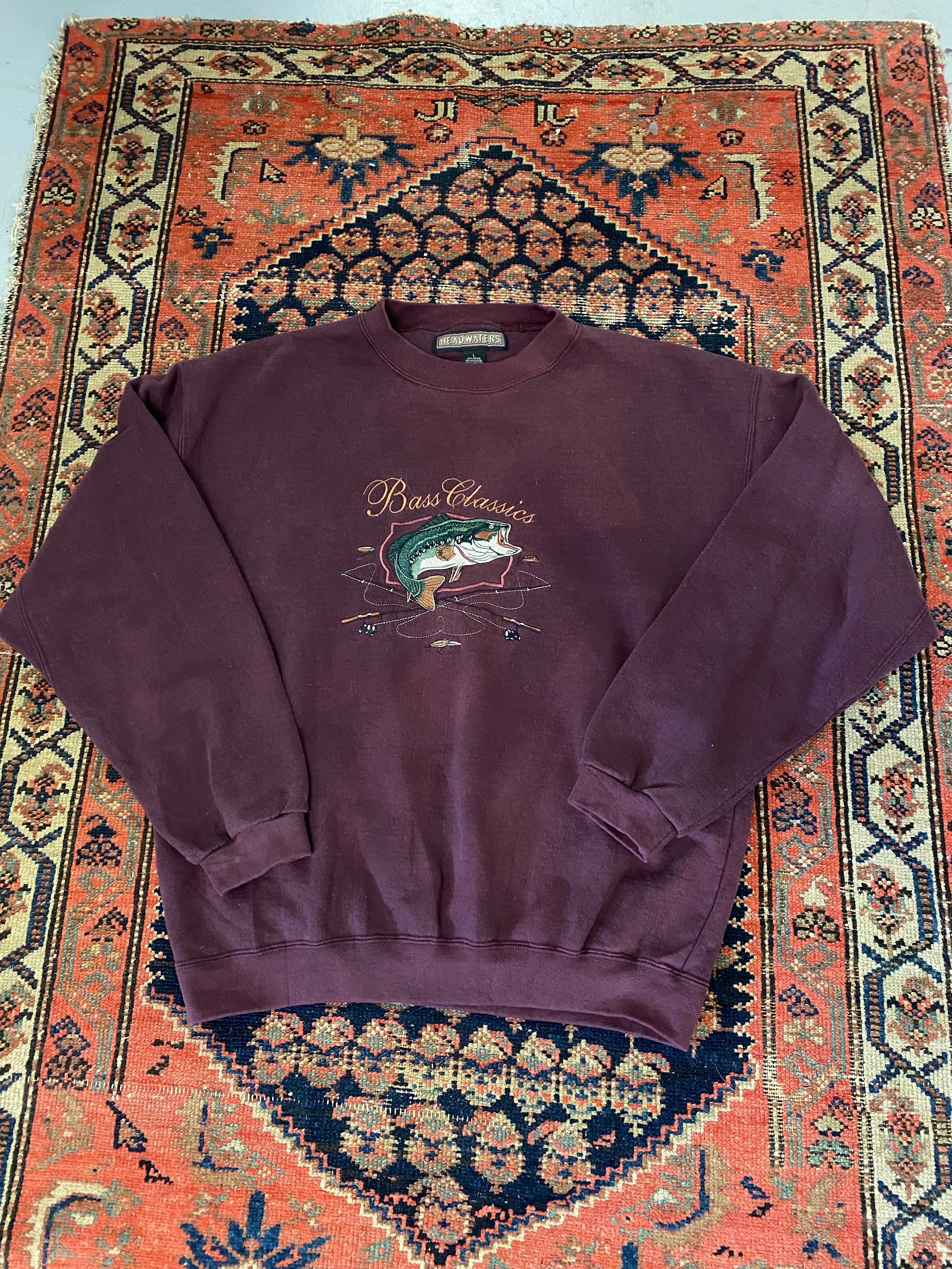 Vintage Embroidered Bass Classics Crewneck - L
