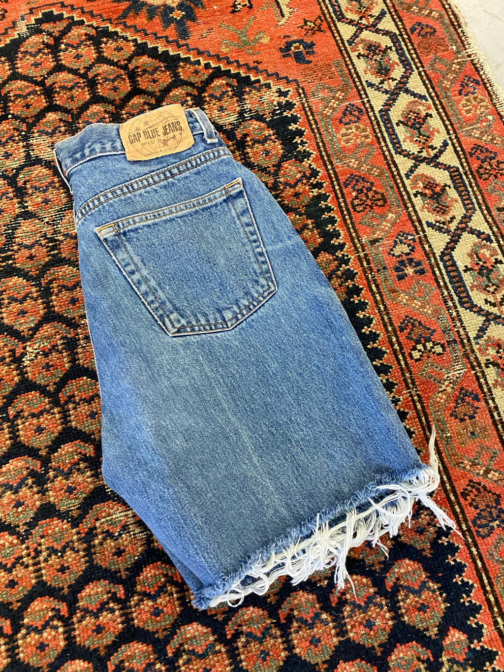 Vintage High Waisted Frayed Gap Denim Shorts - 27in