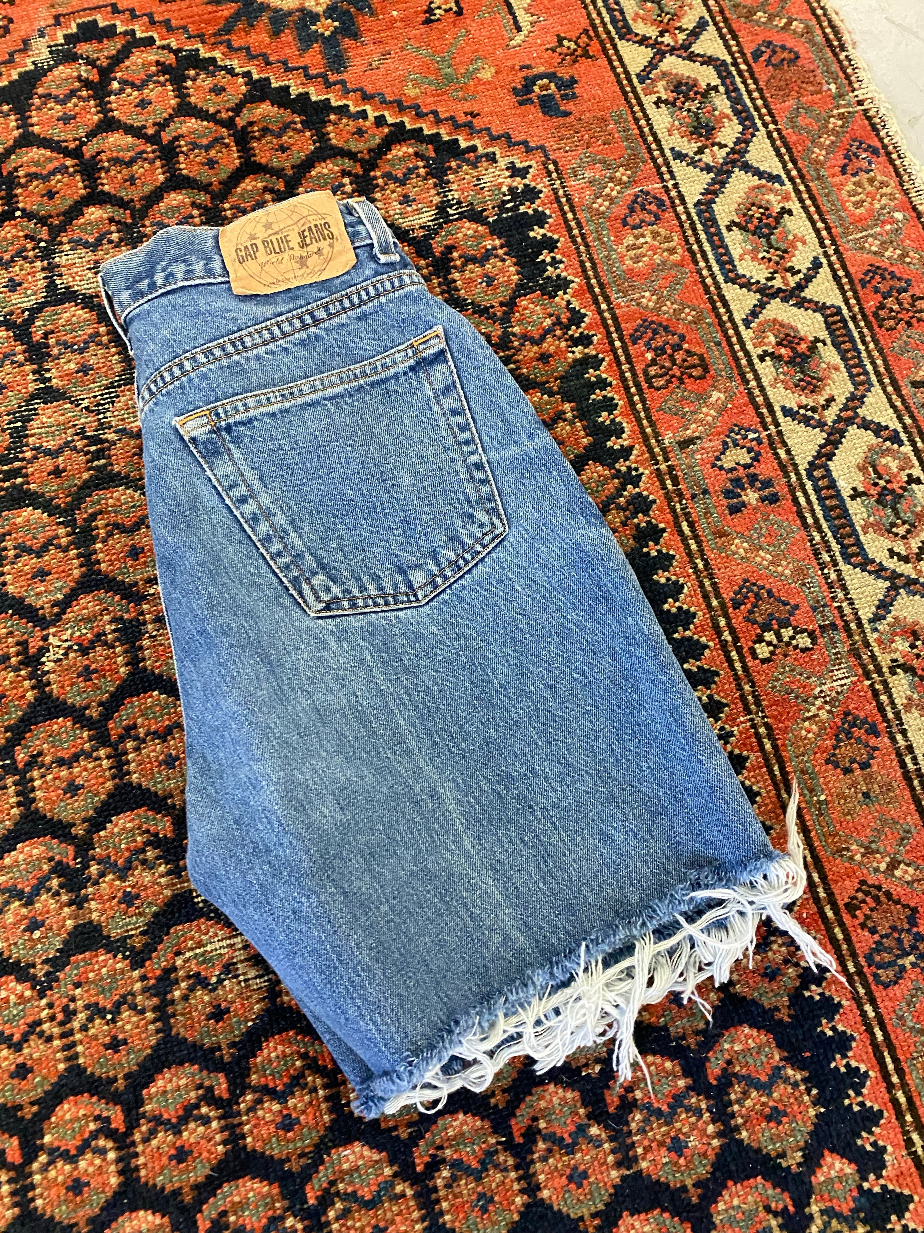 Vintage High Waisted Frayed Gap Denim Shorts - 27in