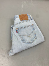Load image into Gallery viewer, Baggy Light wash Levi’s