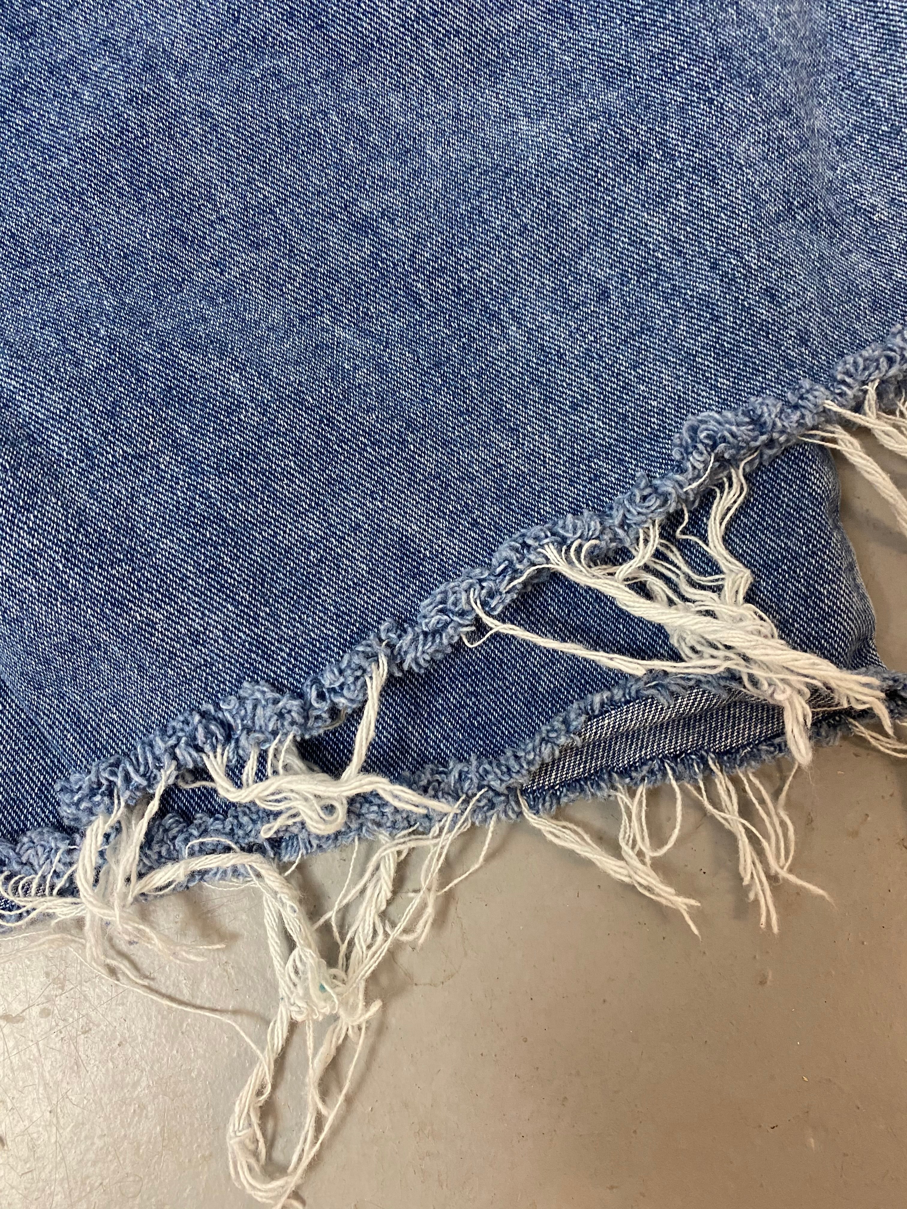 Vintage Pleated High Waisted Frayed Denim Shorts - 28in