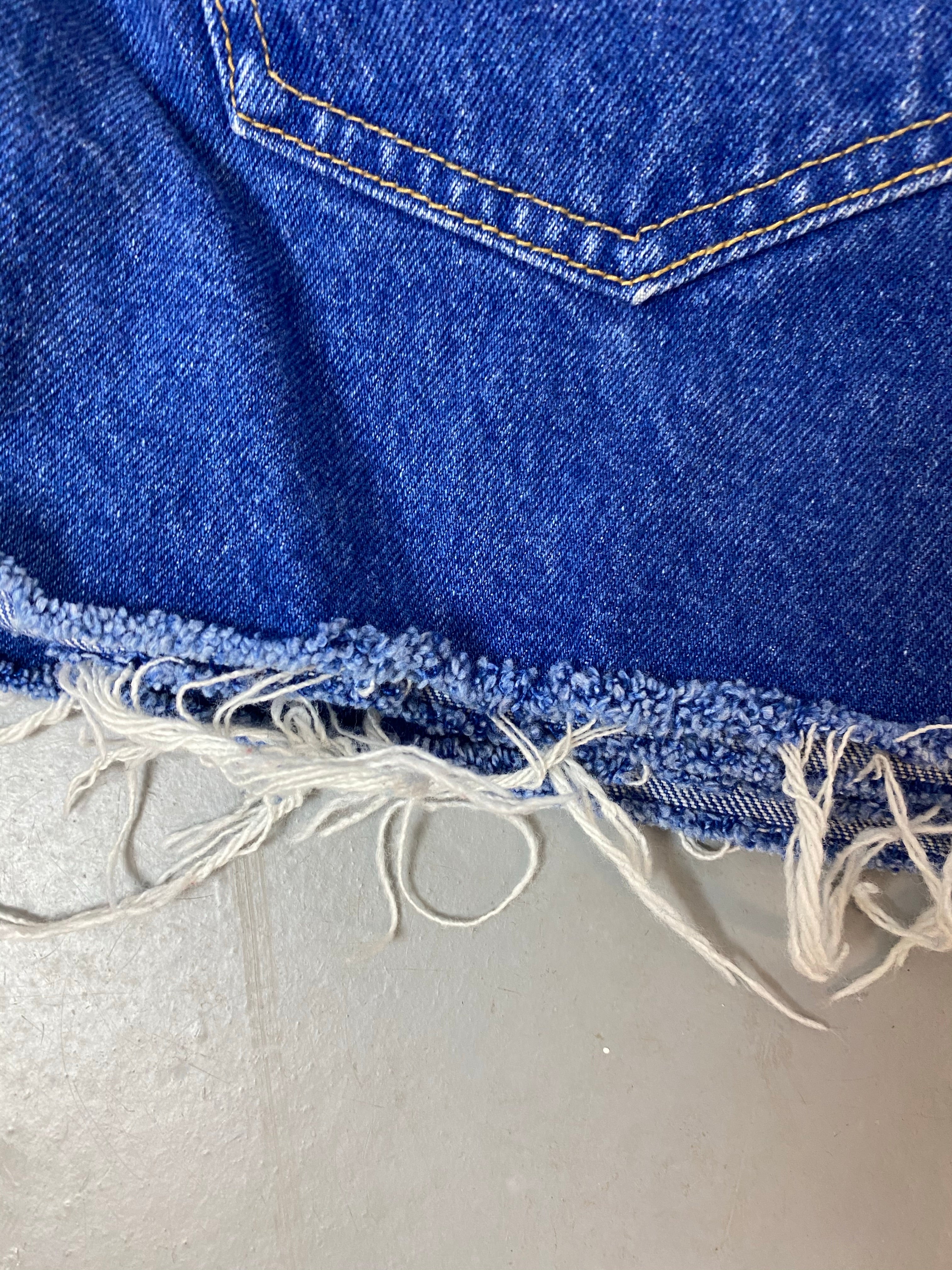 Vintage High Waisted Frayed Denim Shorts - 28in
