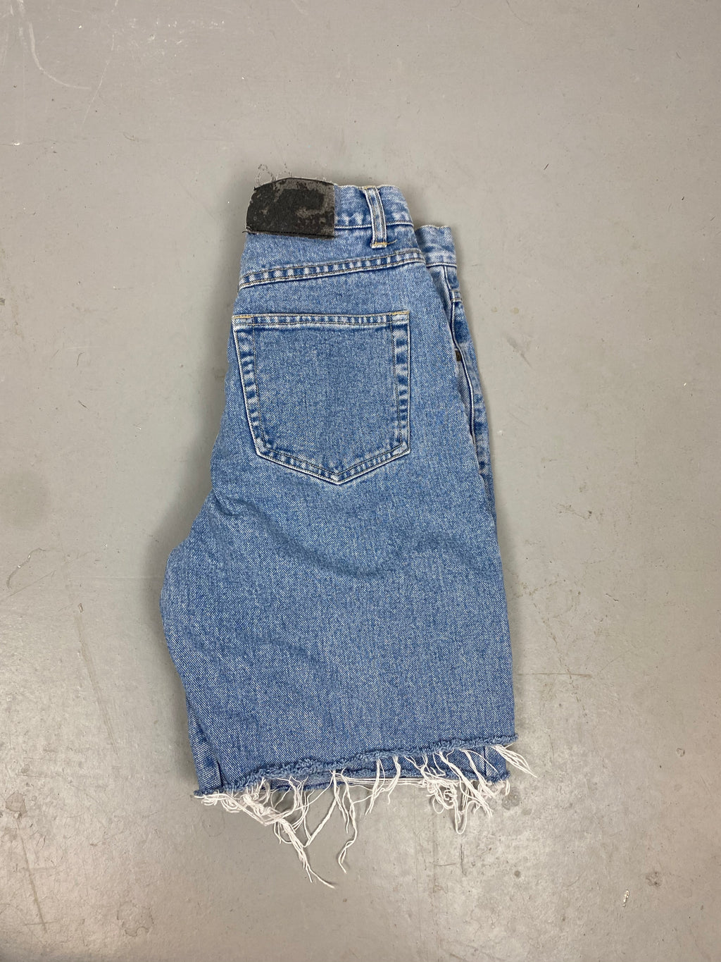 90 frayed NY denim shorts