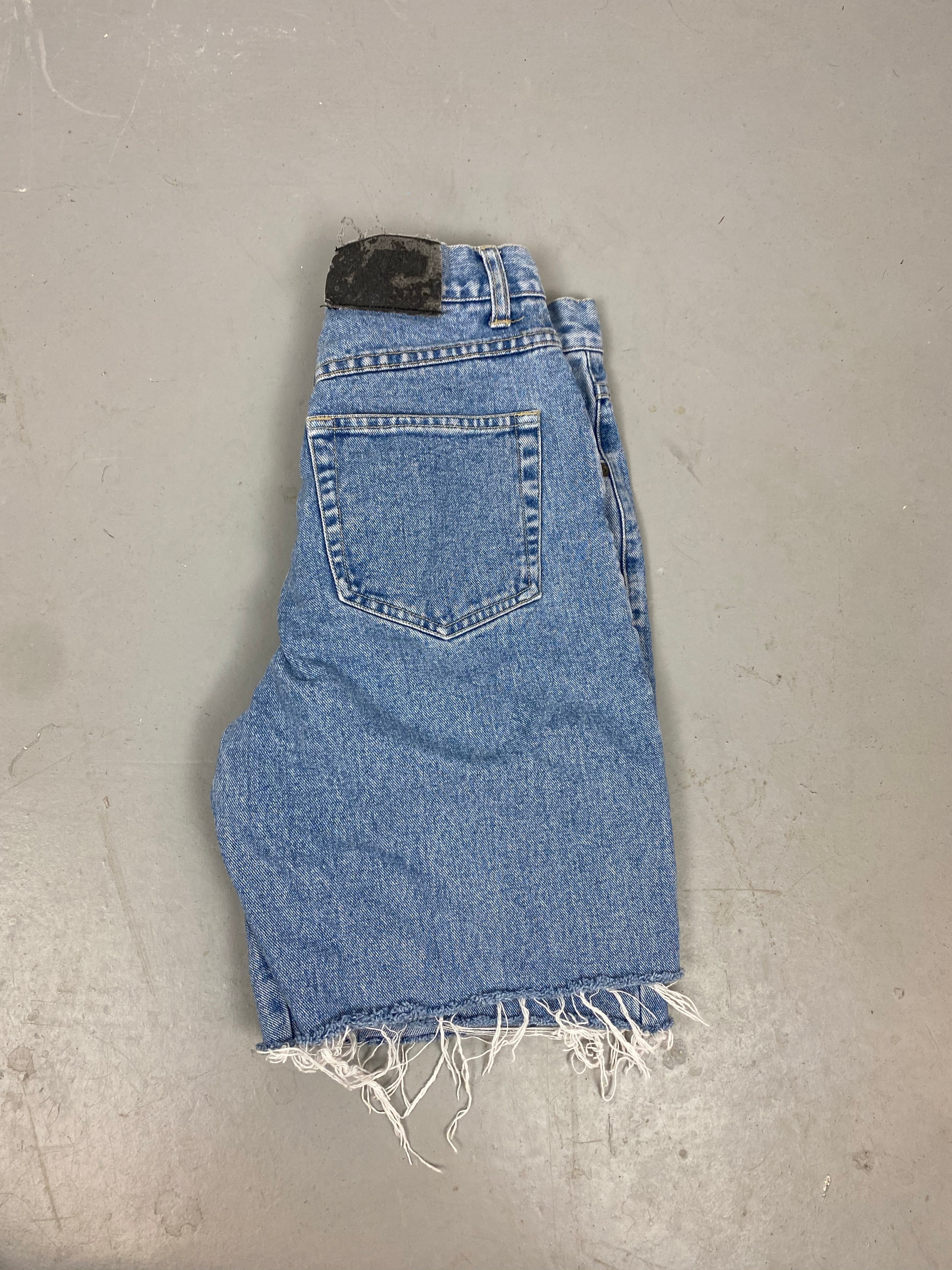 90 frayed NY denim shorts