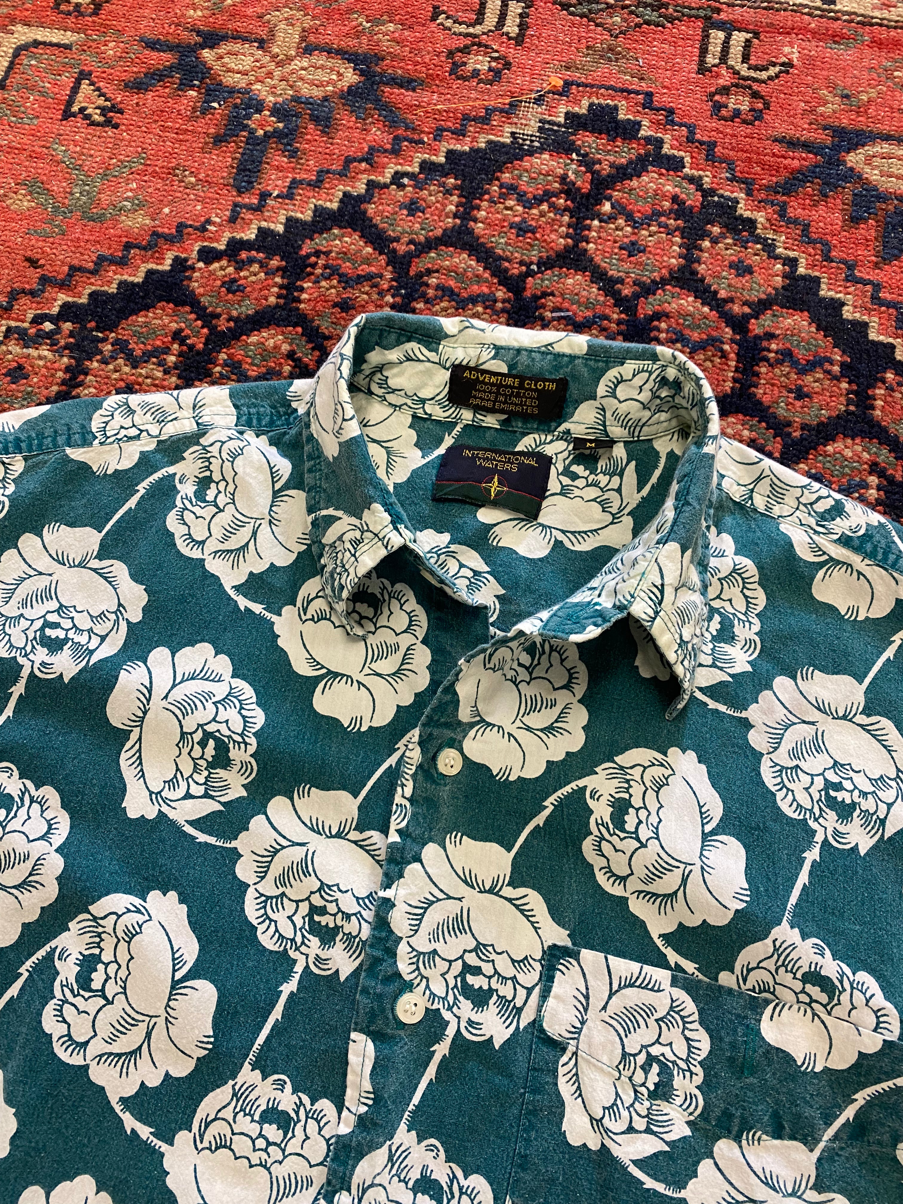 Vintage Short Sleeve Floral Button Up Shirt - L