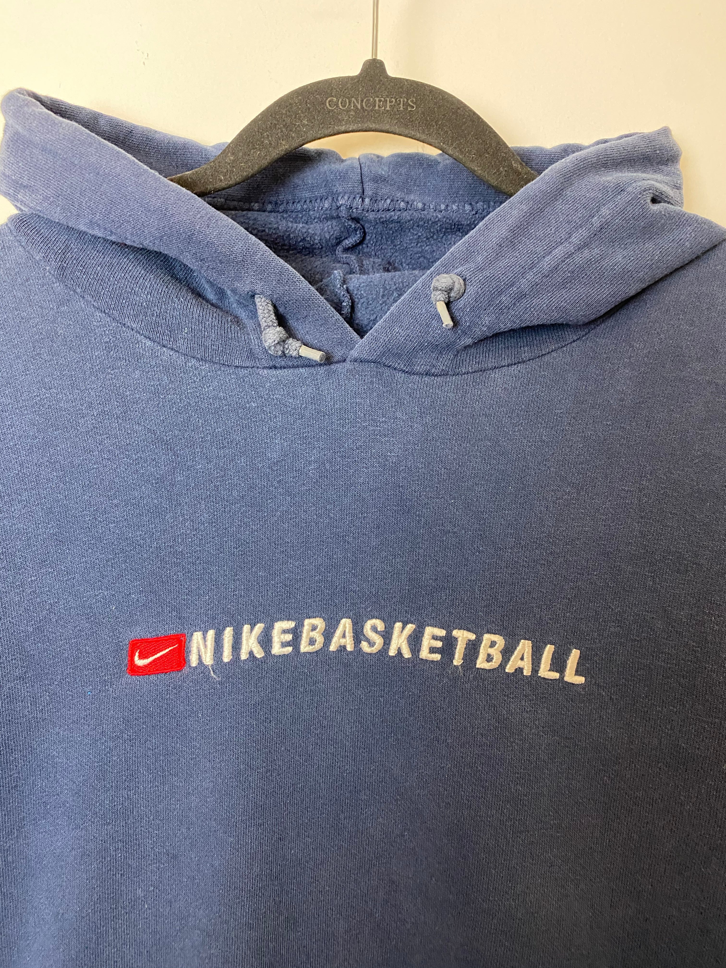 Vintage Embroidered Nike Basketball crewneck - M/L