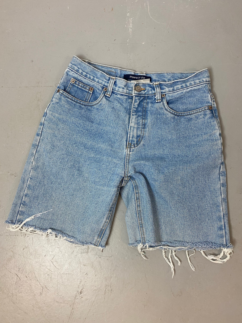 90s High Waisted Bill Bass Frayed Denim Shorts - 31in