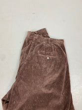 Load image into Gallery viewer, Vintage Brown corduroy pleated shorts