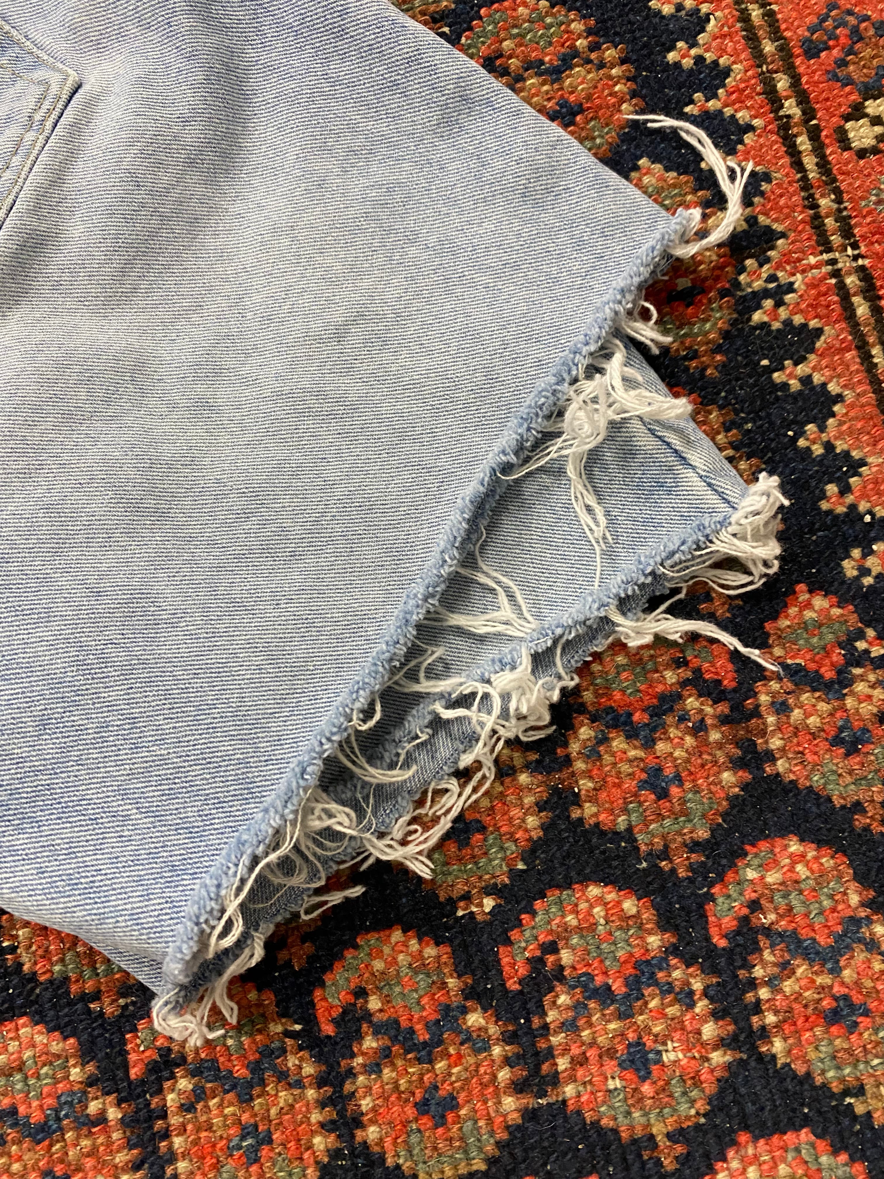 Vintage New York Jeans High Waisted Frayed Shorts - 26IN/W