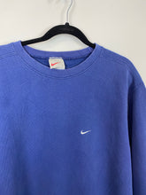 Load image into Gallery viewer, Light purple 90s Nike crewneck - M/L