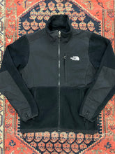 Load image into Gallery viewer, VINTAGE NORTHFACE FLEECE - WMMS/M