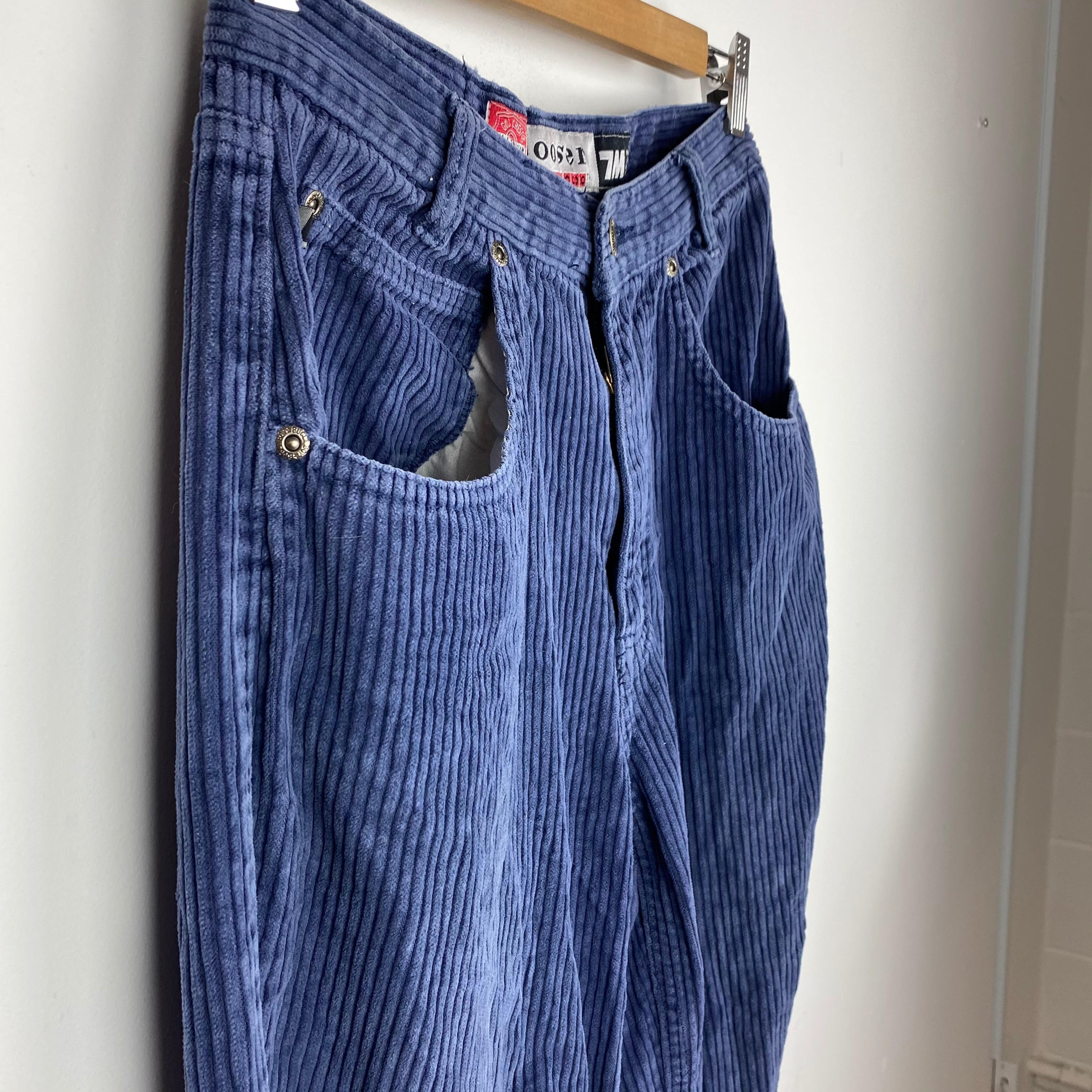 Baggy cord pants