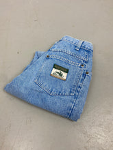 Load image into Gallery viewer, 90s Northern High waisted denim