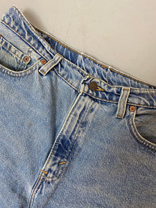 Vintage High Waisted Levies Hemmed Denim Shorts - 33in