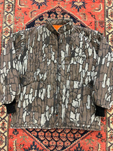 Load image into Gallery viewer, VINTAGE TREE CAMO JACKET - LARGE