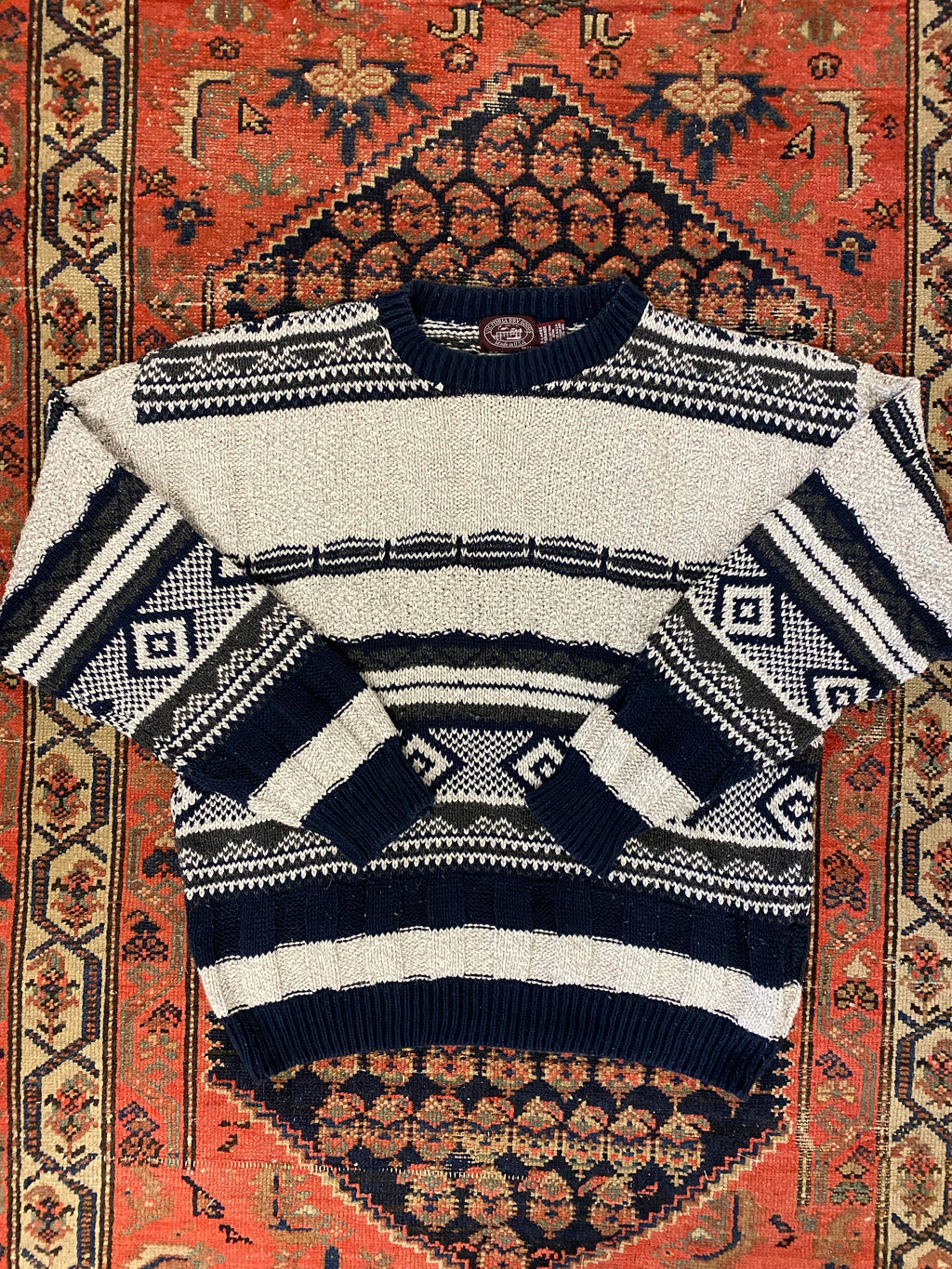 90 Patterned Knit Sweater - L