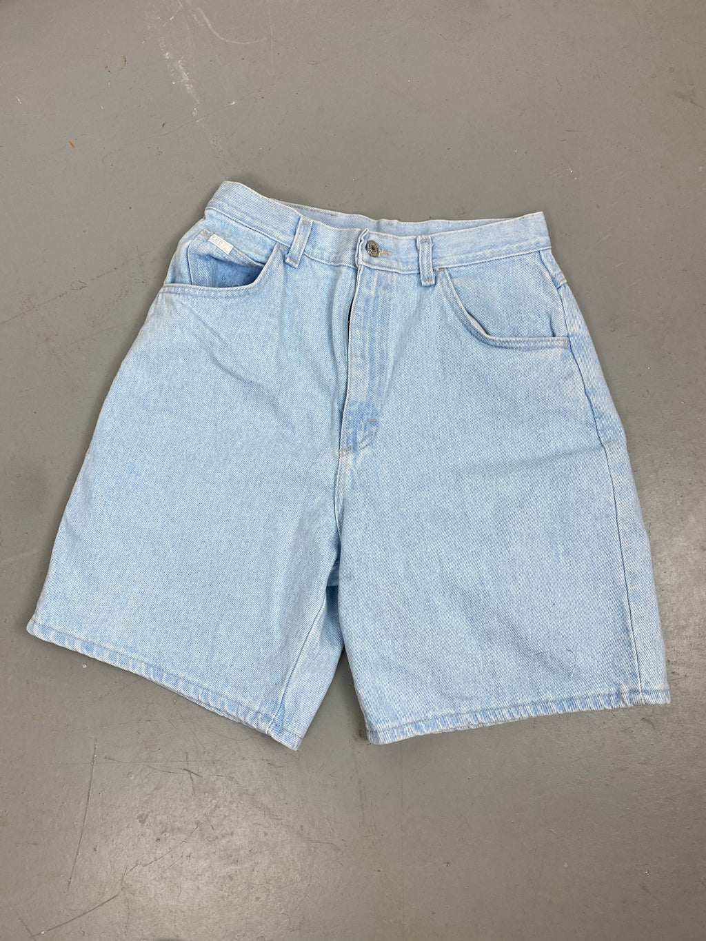 90s light wash Lee denim shorts