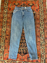 Load image into Gallery viewer, Vintage High Waisted Levis Denim Jeans - 29in