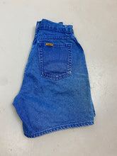 Load image into Gallery viewer, 90s high waisted chic denim shorts