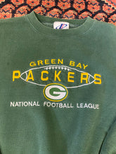 Load image into Gallery viewer, Vintage Embroidered Green Bay Football Packers - M