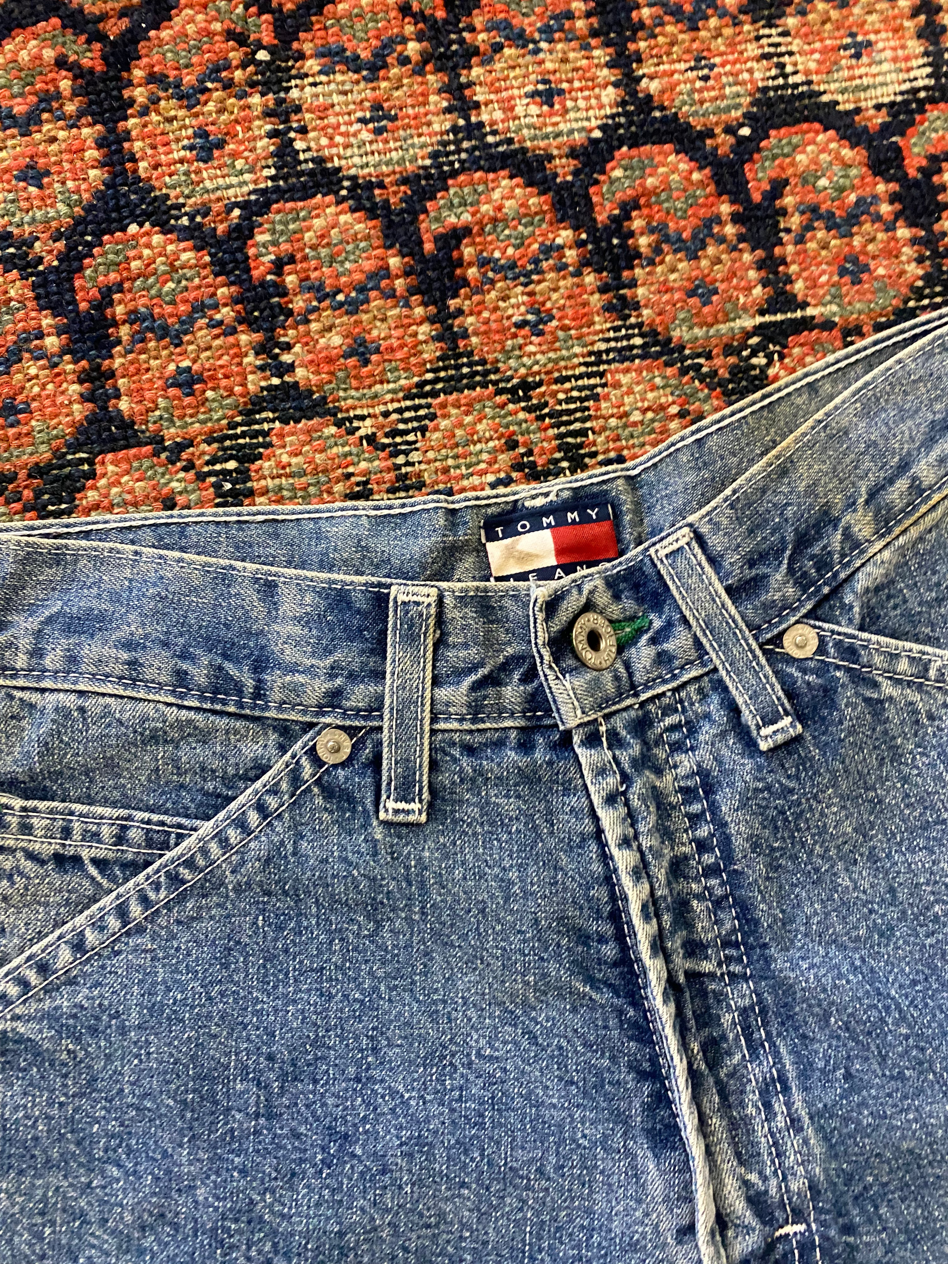 90s Tommy Hilfiger Carpenter Denim Shorts - 28IN/W